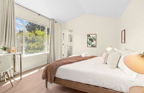 Remodeled 3B2B Bright House with a King Suite - Foto 19