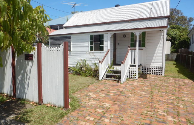 Charming, Private 3-Bedroom Cottage By The Bay - Foto 1