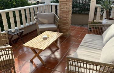 Casa Lilly-Rose, a beautiful 3 bedroom detached villa a short walk to the Villamartin Plaza & Golf course - Foto 12