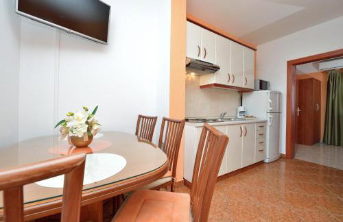 Villa Zdenka with heated pool - Photo 45