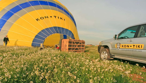 Paseo en globo por Montserrat - Foto 5, Hinchando el globo