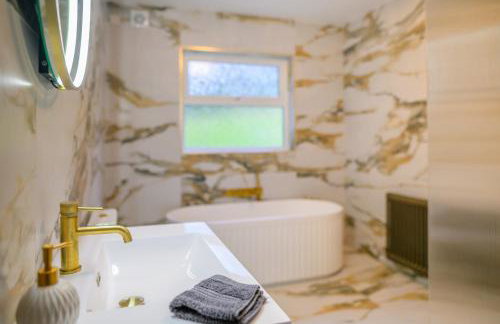 Lilys Pink House - Photo 75