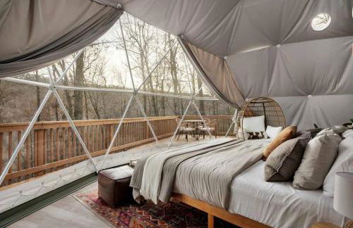 Glamping Dome w Hot Tub Fire Pit & River Access - Foto 42