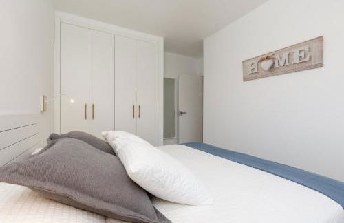 Moderno apartamento totalmente reformado con vistas al mar - Foto 13