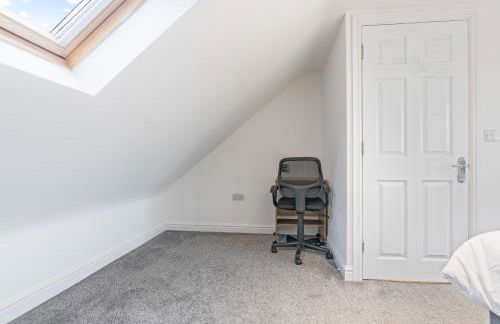 Awesome Coventry Home for Business Contractors and Suitable for families with Free Parking 14mins from NEC - Foto 33