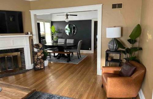 Beautiful Luxury Suite B of Shorewood Home - Foto 1