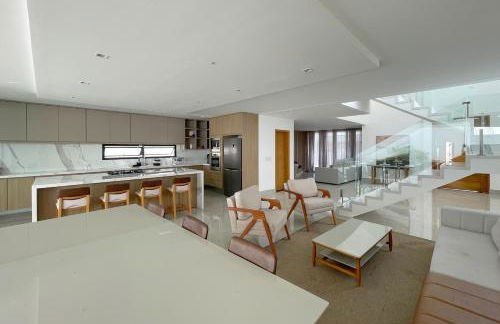 Casa moderna alto padrão em condomínio - Foto 28