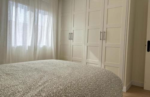 Espacioso Apartamento Familiar con terraza en Aranjuez - Confort, Tranquilidad y Netflix Incluido - Foto 5