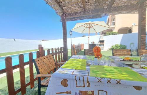 Magnificent villa: 2 private pools, BBQ, garden & parking. 13 per. In Padul - Foto 21