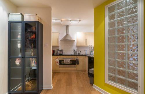 Leeds City Centre luxury 2 bed apartment sleeps 6 fantastic views - Foto 10