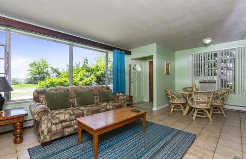 Charming Waterfront Cabin Cabin - Photo 12