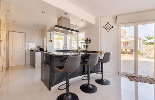 Large bright villa for 12 people and 3 dogs with supplement - Foto 13