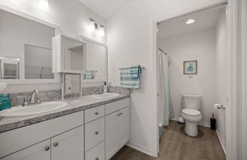 2BR Home with Golf Cart and Pool - Foto 26