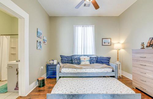 half Mi to Seawall! Family Home with Furnished Patio - Foto 19