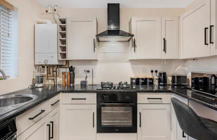 Luxurious 2-Bed Home Near NEC, BHX Airport & JLR Ideal for Contractors or Lesiure Stays Long term stay available - Foto 7