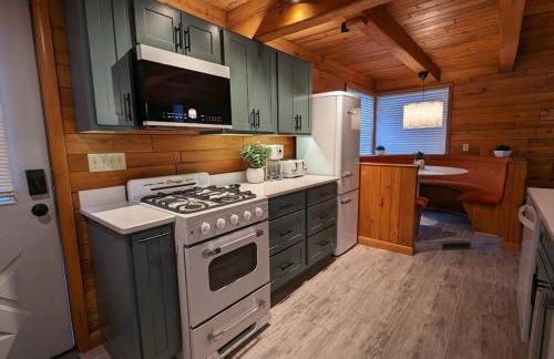 Base Camp - Photo 14