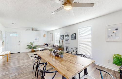 Gorgeous coastal dog-friendly home with plenty of space and close to everything - Foto 12