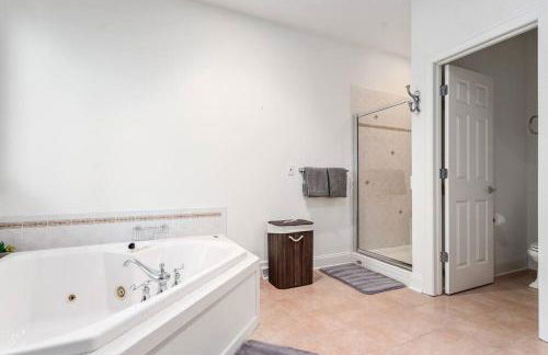 The Hera Haven - Pickleball, hot tub, racetrack & lake - Foto 37