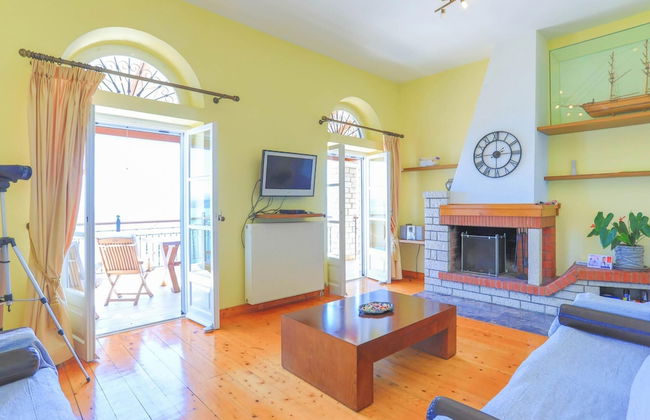 House On The Rocks in Nisaki - Photo 43