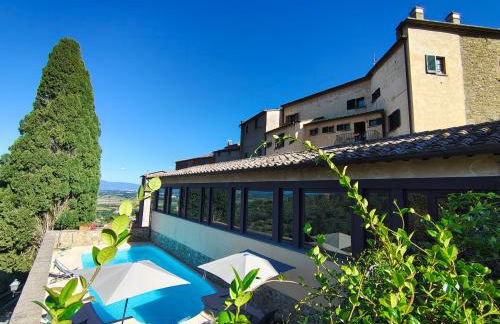TUSCANFLAT Castle - Photo 1