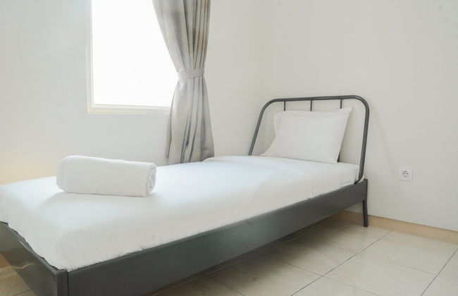 Comfy 2BR Apartment @ Springlake Summarecon - Foto 4
