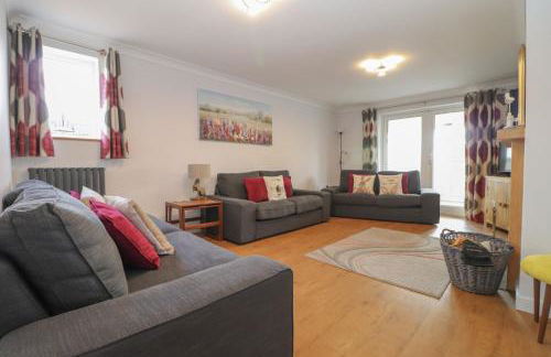 4 bed house 50 yards from the beach & lighthouse - Photo 14