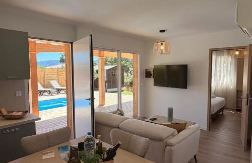 CALA CORSICA - Villas 5 Etoiles T5 Piscine privée - Villa T4 Piscine privée chauffée - Villa T3 Piscine partagée - Internet Fibre - Entièrement Climatisée à Lecci de Porto-Vecchio Cala Rossa - Foto 7