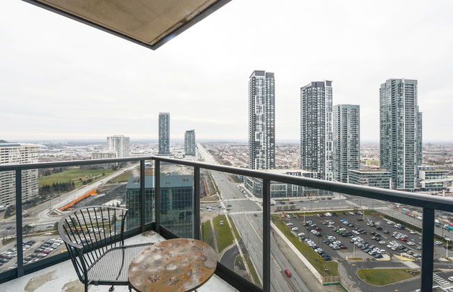 Sarkar Suites - 330 Burnhamthorpe Road - Photo 38