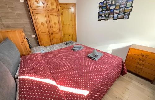 Near the Cable Cars with Views of the Lake - Foto 16