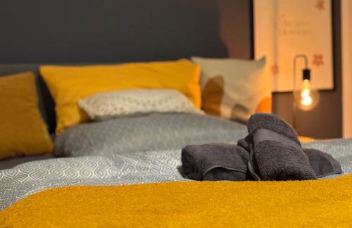 Frankfurt Work and Rest- 4 Bedrooms- 2 WCs- free Parking- 5 Queen size beds- Fast WiFi- roller shutters - Foto 26