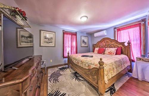 The Farm House with Deck and Historic Charm! - Foto 28