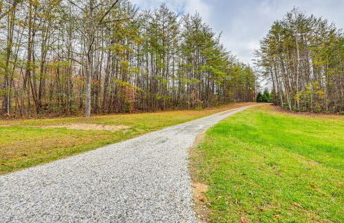 Cozy Couples Getaway with Hot Tub Fox Ridge Cabin - Foto 37