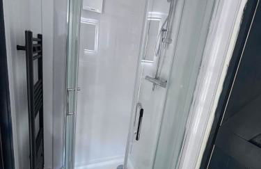 Shepherds Hut with Hot Tub - Foto 12