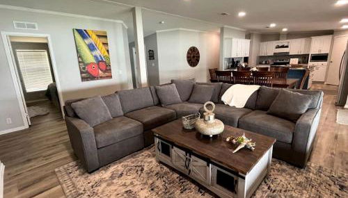 Spacious Vacation Rental with Stunning Lake Views from the Incredible Deck for an Amazing Getaway in Sabine National Forest in Hemphill, Texas - Foto 2