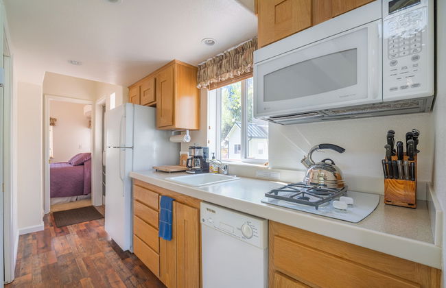 Strawhouse Resorts - Photo 31