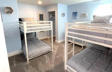 2 whole houses, Fire pit, Game room, feel at home. - Foto 35