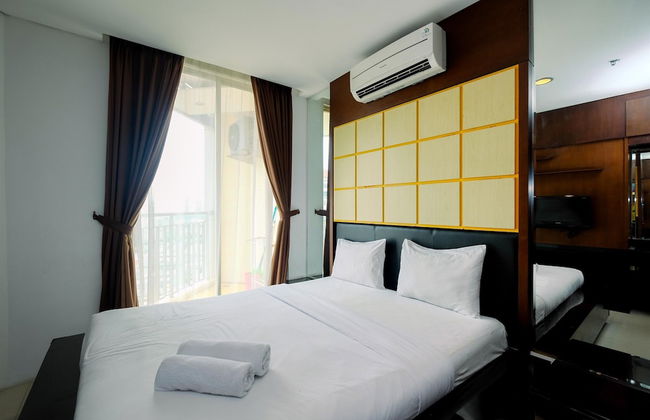 Simple And Comfort Studio Apartment At Mangga Dua Residence - Photo 1