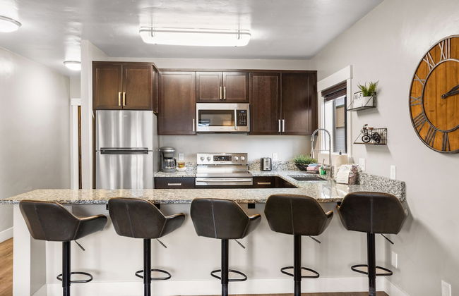 The Yellowstone Hideaway Unit B - Photo 9