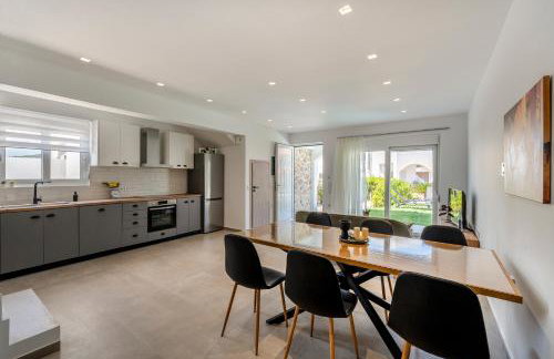 Rosemary Rhodes Villa - Photo 35