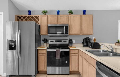 Peaceful Escape Pool and Games - Foto 9