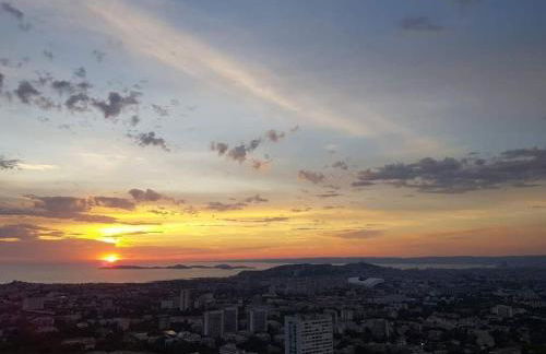 Superbe Appartement 2 chambres avec vue sur la mer et la montagne - Foto 24