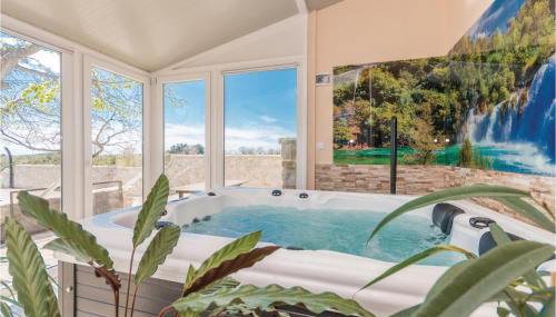 Nice Home In Nadin With Wifi - Foto 2