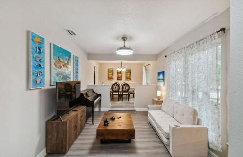 Red Royalty Pool, King Bed, Yard - Foto 14