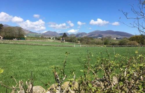 Moneydarragh Cottage with uninterrupted mountain and sea views- Hot tub available for hire at extra cost - Photo 24