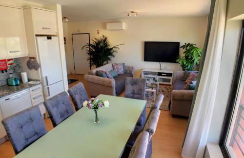 Apartment Beta - 2 Bedrooms, Private Rooftop Patio with Hot Tub, BBQ and View - Foto 11