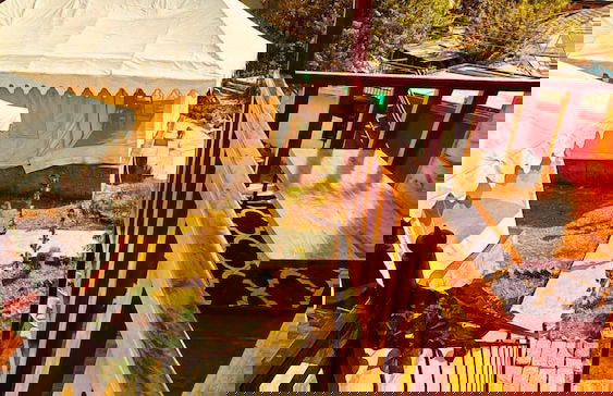 Hollywood Camps and Restaurant Bir - Foto 16