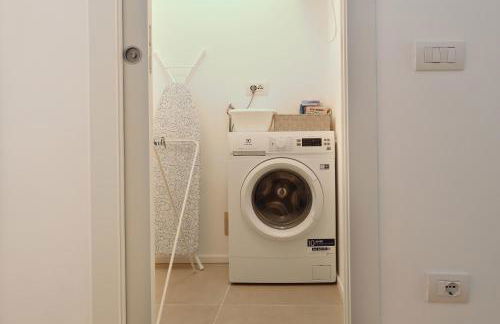 Just Urban Stays - Nuovo e Luminoso Trilocale in Centro - metro M2 e M4 - Foto 26