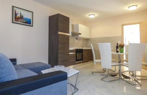 10 Bedroom Beautiful Home In Kucice - Foto 39