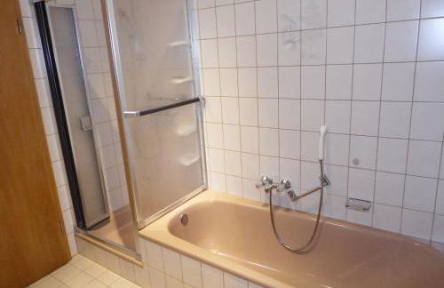 nette Ferienwohnung mit eigenem Eingang und Sonnenterrasse - Foto 11
