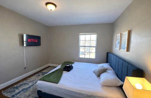 Birmingham 1BR Retreat with Parking Near UBA & Vulcan Park - Photo 9